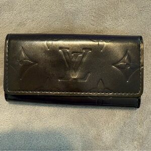 Louis Vuitton Monogram Vernis Leather 4 Ring Keyholder/Case